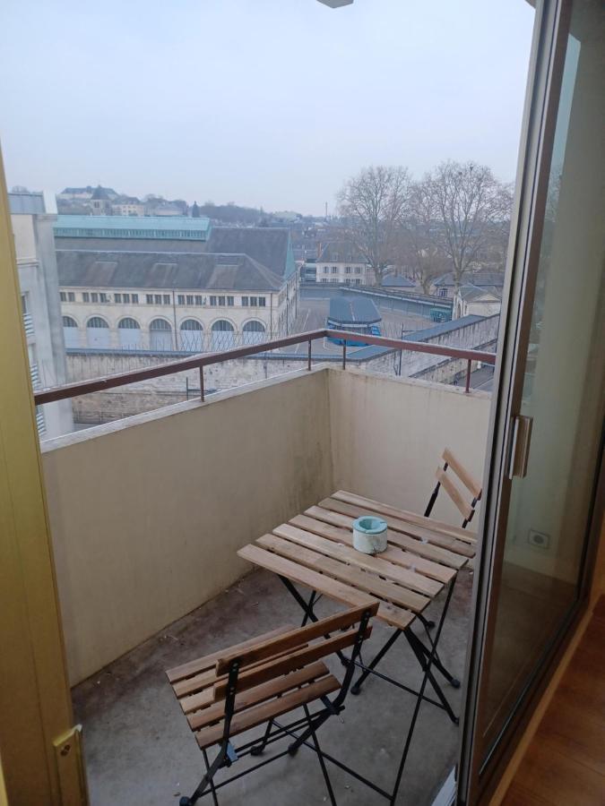 Le Panoramique Apartment Bourges Bagian luar foto